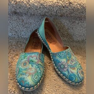 Miz Mooz aqua flats